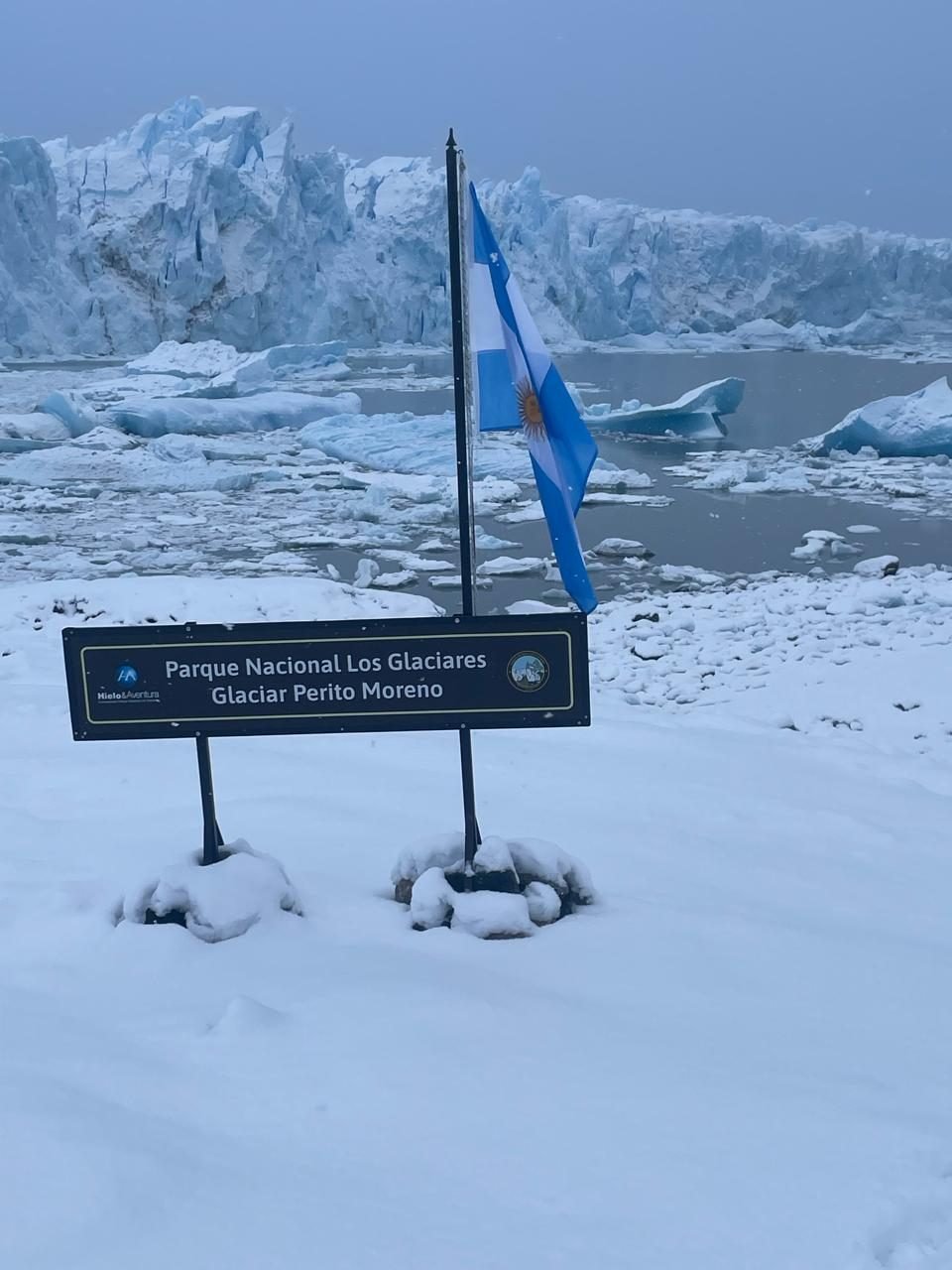 El cartel del Parque, bajo la nieve